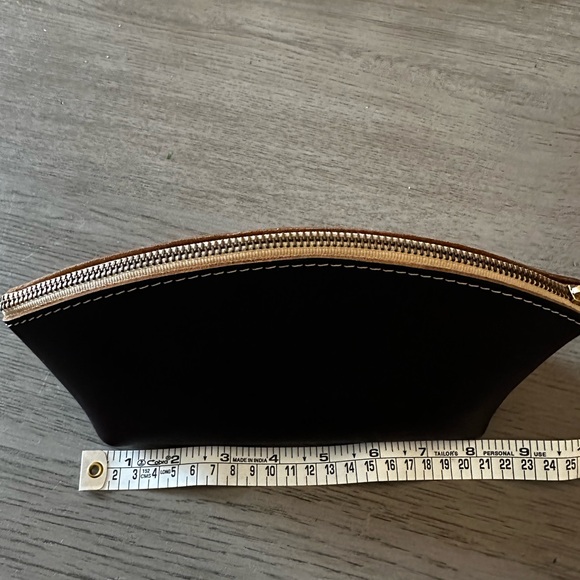 Portland Leather Eclipse Make up Bag Smooth Brown Leather New - Picture 3 of 4